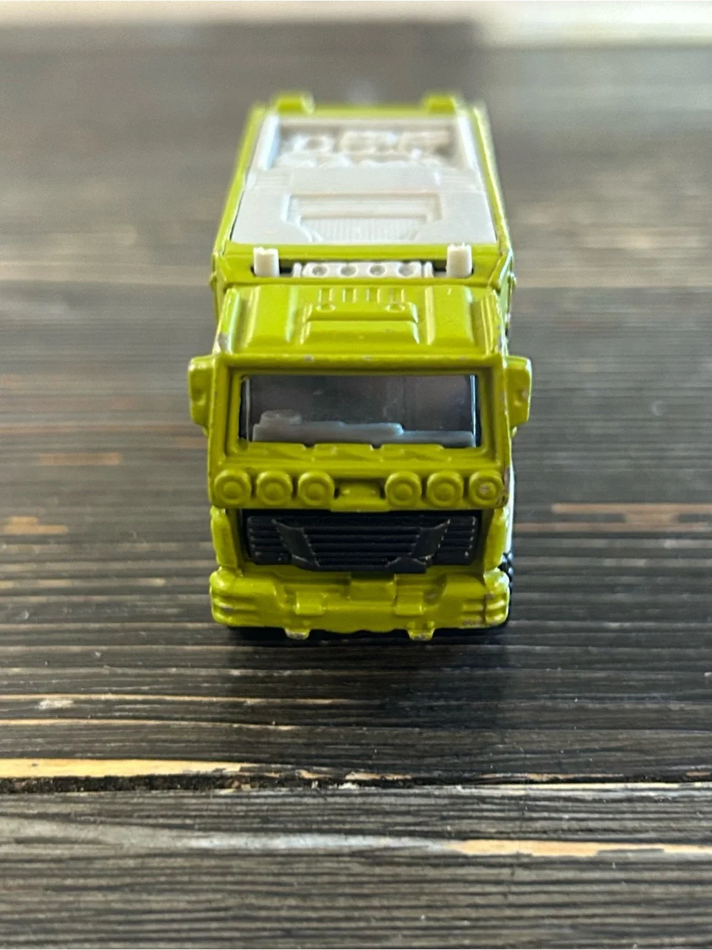 Matchbox Desert Thunder V16 MB712 2006 Mattel Croc zoo Green Truck Thailand 03